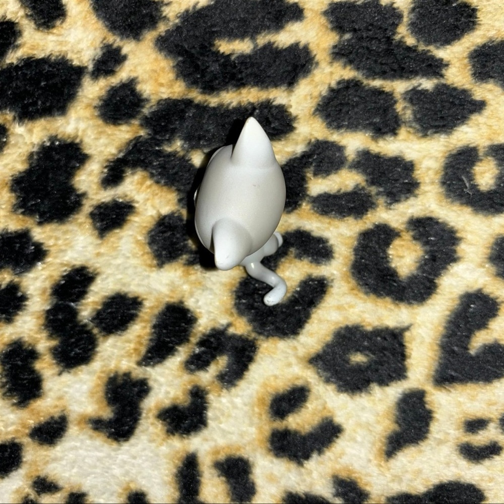 lps 126 grey shorthair - Picture 2 of 6